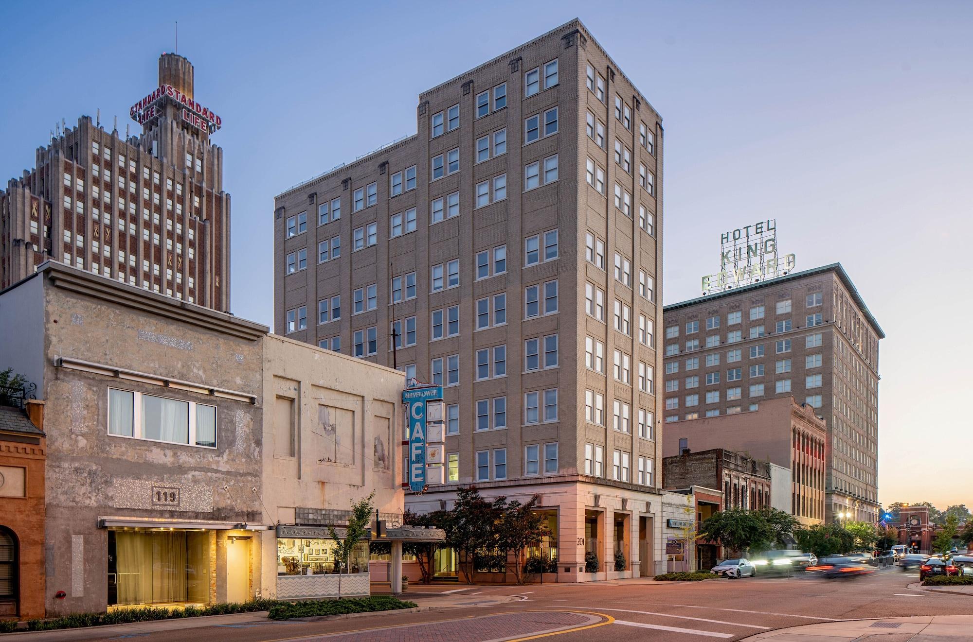 Hilton Garden Inn Jackson Downtown Экстерьер фото