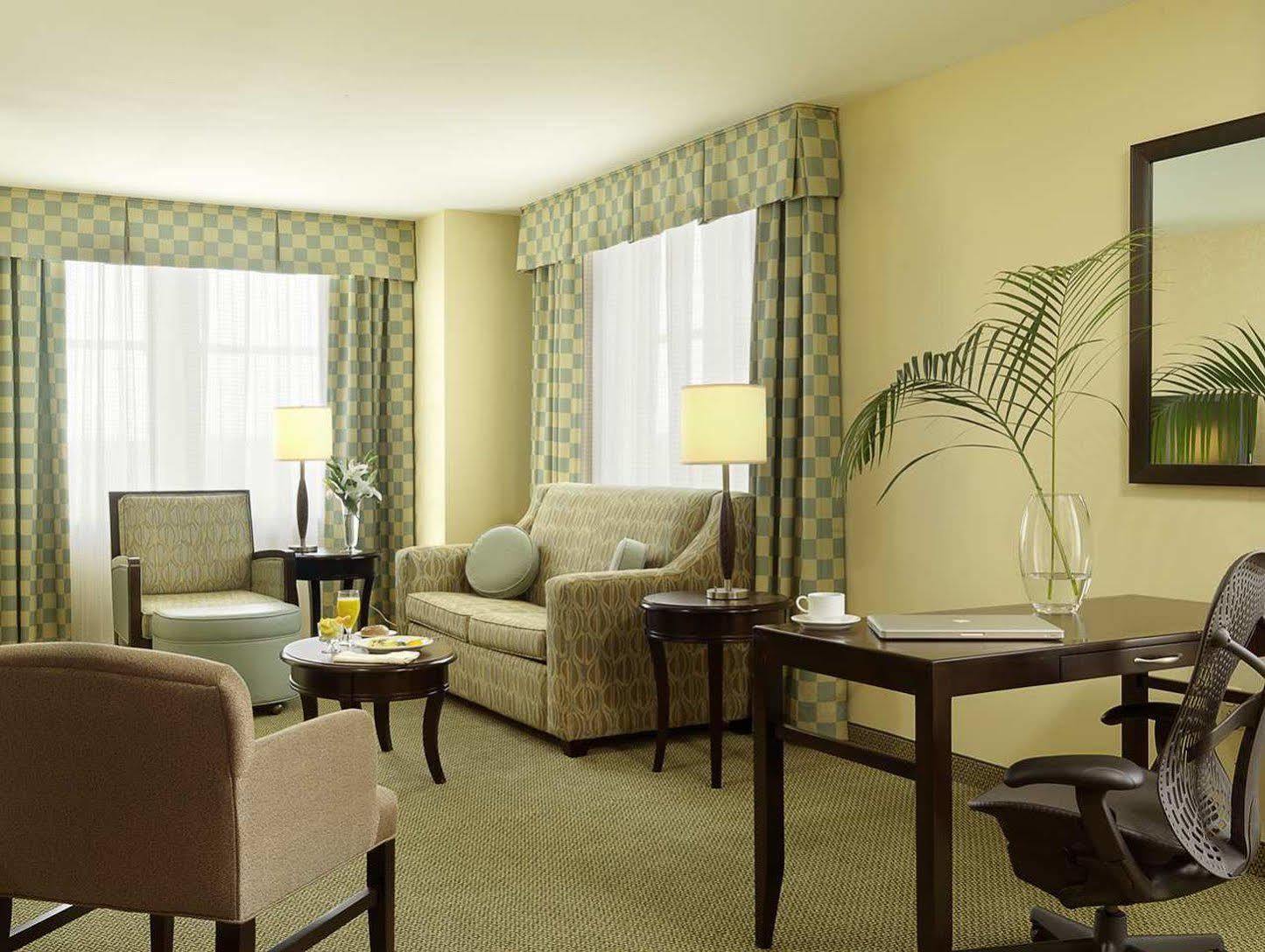 Hilton Garden Inn Jackson Downtown Экстерьер фото